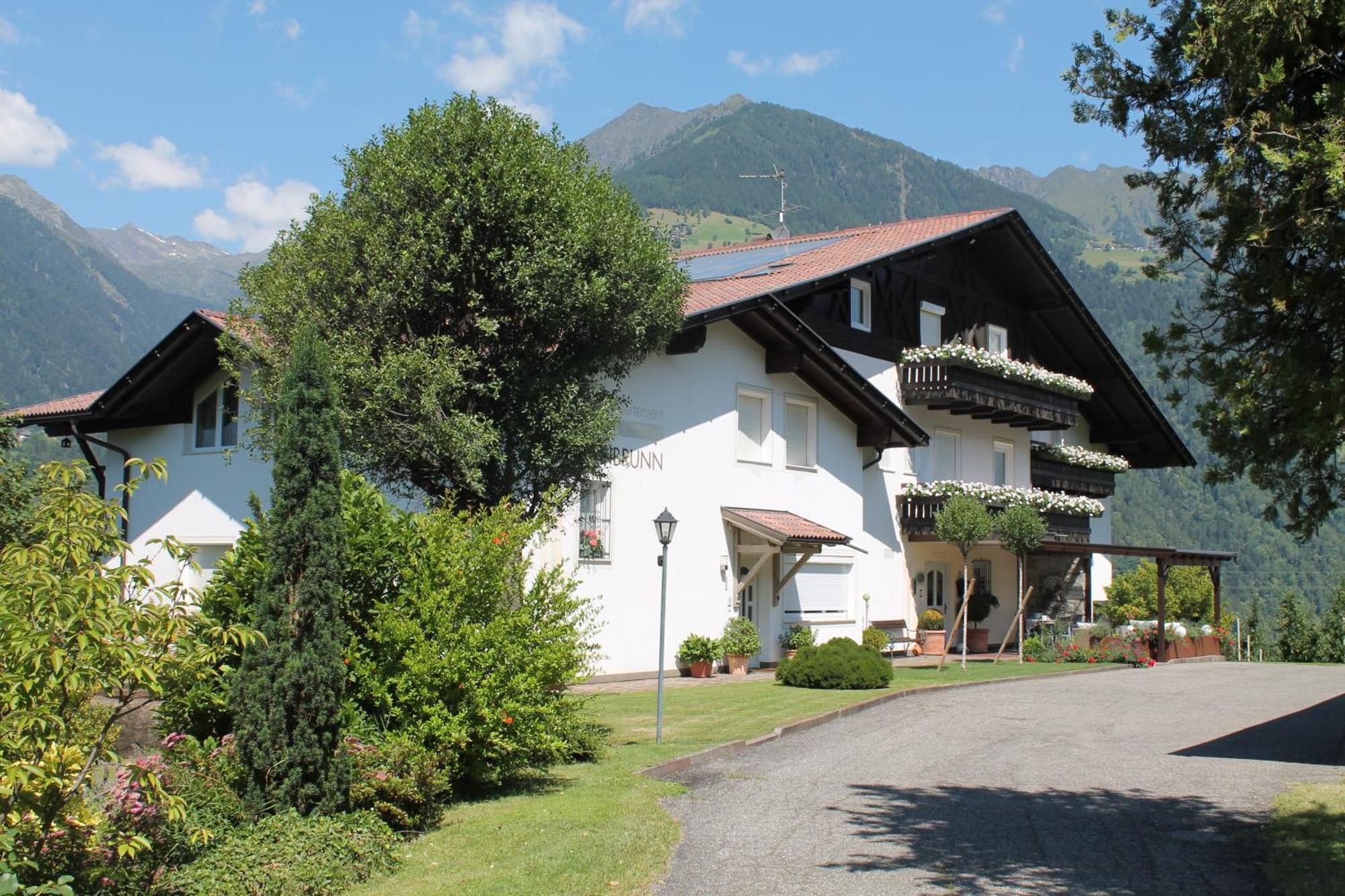 Hotel Schoenbrunn Schenna Exterior foto